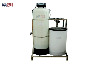 <p>单阀单罐全自动软水器</p>